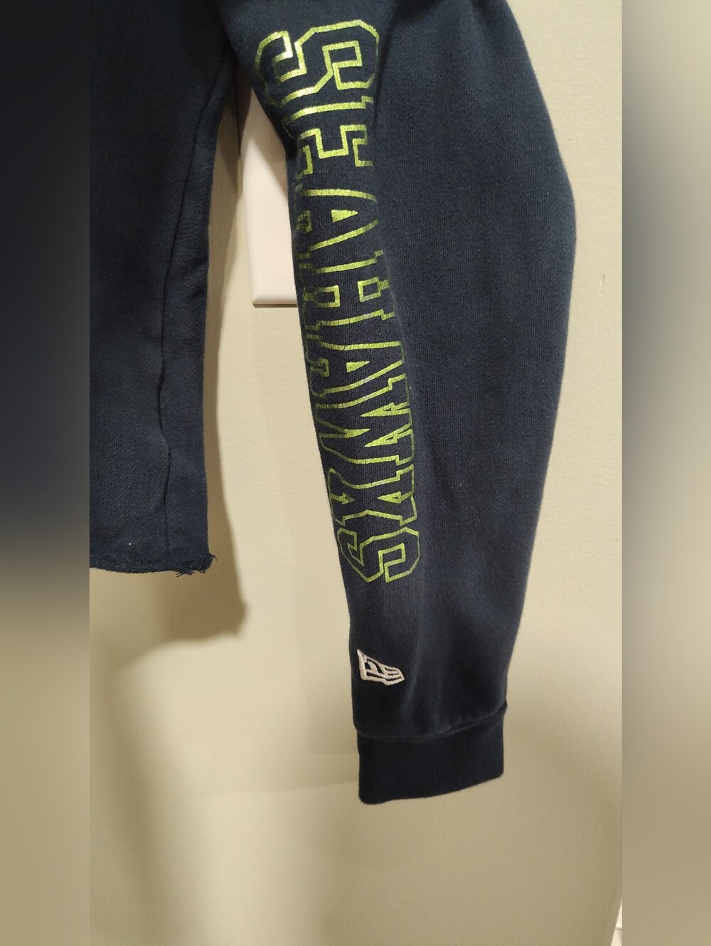 NFL Seattle Seahawks Cropped Long Sleeve Hoodie Sweatshirt, Women's Small, Blue - Picture 3 of 9